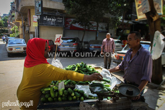 	جانب من حركة الشراء بالسوق -اليوم السابع -9 -2015