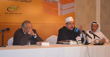د.محمد مختار جمعة وزير الأوقاف خلال الندوة