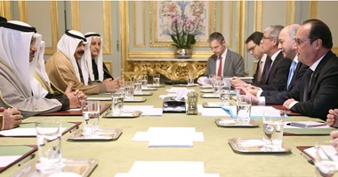 أمير الكويت يدعو الرئيس الفرنسى لزيارة بلاده لبحث عدة قضايا  