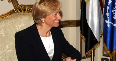 وزيرة الدفاع الايطالية: نريد مصر دولة قوية صامدة فهى شريكة وحليفة لنا  