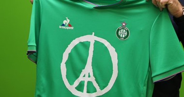 شعار  برج إيفل  يزين قميص سانت إتيان تنديدا بتفجيرات باريس  اليوم السابع