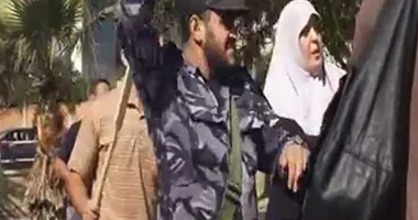 بالفيديو..هذا ما كان سيفعله الإخوان بنا: حماس تضرب السيدات المعارضات