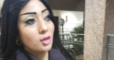 القبض راقصات ترتدين ملابس خليعة