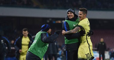 بالفيديو.. إنتر ميلان يتأهل لنصف نهائى كأس إيطاليا بثنائية فى نابولى  