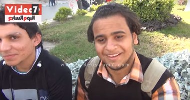 بالفيديو..شاهد آراء طلاب جامعة القاهرة فى”مهرجان البوس”..وطالبة :”لو حد بحبه ماشى”  
