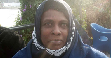 حسنية فوزى مريضة بالفشل الكلوى ومصابة بفيروس سى