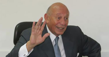 رئيس المجلس القومى لحقوق الإنسان يدلى بصوته بمصر الجديدة