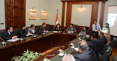 زوجة محافظ الإسكندرية فى اجتماع مع وزيرة التطوير الحضارى