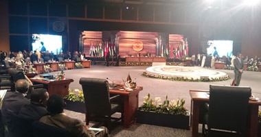 الجلسة الافتتاحية للقمة العربية