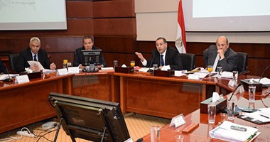 وزير الاستثمار يبحث مع 4 سفراء تعزيز العلاقات بين مصر ودول العالم  