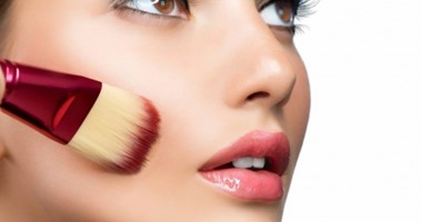 شركة تجميل تطرح أدوات مكياج 52015111543953.jpg