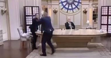 هاشتاج  أحمد شوبير  الأكثر تداولاً على تويتر.. ومغردون:  مصارعة على الهوا   