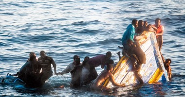 ارتفاع ضحايا غرق قاربين يحملان مهاجرين قبالة سواحل ليبيا إلى 105 قتيلا  