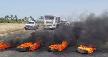 عناصر جماعه الاخوان يقطعون الطرق ويشلون حركة المرور فى الذكرى الاولى لفض اعتصام رابعة