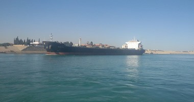 عبور 42 سفينة قناة السويس اليوم بحمولة 2.6 مليون طن  