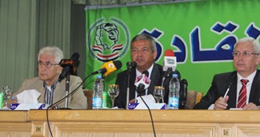   خالد عبد العزيز نوفر 12 ألف فرص عمل ويتقدم 200 شاب فقط!