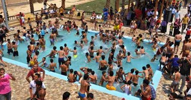  بالصور أطفال عرب غنيم تحتفل بافتتاح حمام السباحة فى حلوان