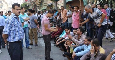 وقفة لعمال  مصر – إيران  بالسويس للمطالبة بصرف الرواتب المتاخرة  