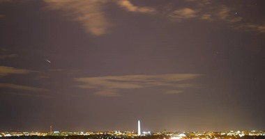 وكالة  ناسا  تنشر صورة لنيزك يخترق الغلاف الجوى بسماء واشنطن  