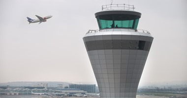 برج مراقبة فى المطار – صورة أرشيفية