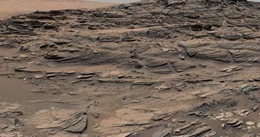 ناسا تكشف عن صورة جديدة لتحجر الكثبان الرملية على سطح المريخ