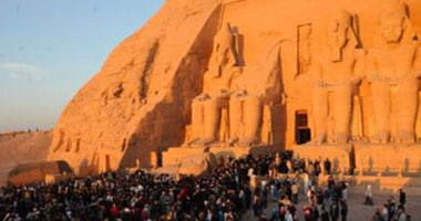 احتفالية ذكرى تعامد الشمس على تمثال رمسيس الثانى