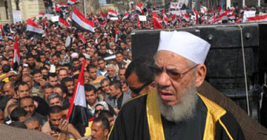 "الجنزورى" يهنئ المصريين بـ25 يناير..