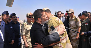 استقبال الرئيس مرسى للجنود