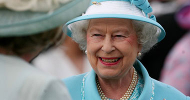 الملكة اليزابيث ملكة بريطانيا