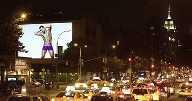   بالصور رونالدو بطلاً لحملة إعلانية عن ملابس داخلية