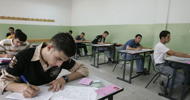 بدء امتحانات طلاب الدبلومات الفنية بـ2310 لجان - وادى مصر