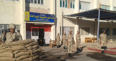 حراسة أمنية مشددة بلجان عزبة