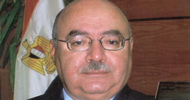 الدكتور مصطفى كمال رئيس جامعة أسيوط