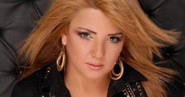 الفنانة ندا بسيونى
