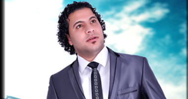 المطرب الشعبى عمرو الجزار