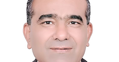 الدكتور أسامة إبراهيم الشحات استشارى أمراض وزراعة الكلى