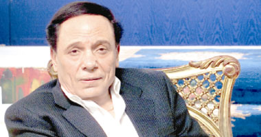 عادل إمام: تصوير "العراف" ماشى زى الفل