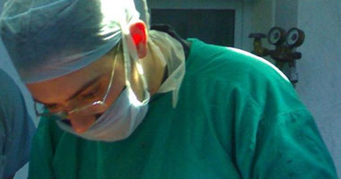 الدكتور شريف نبيل أخصائى الجراحة العامة والمناظير