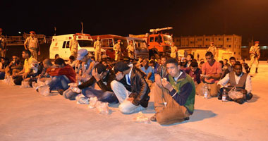 إحباط تسلل ١٠٨ أشخاص بينهم ٣ سودانيين إلى ليبيا عن طريق السلوم  
