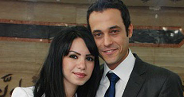 العروسان يوسف الشريف وإنجى علاء<br>
