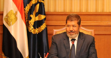 الرئيس محمد مرسى يقدم التعازى لأسرة فقيد الصحافة سلامة أحمد سلامة