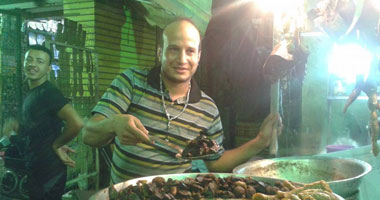   الفول والطعمية الأهم فى السحور أول شهر رمضانالممبار والكبدة والكشرى يغيرون المائدةمحال حلويات اللحوم تنافس عربات الفول فى السحورخبيرة تغذيةوجبة ضرورية للجسموالخس والخيار يخففان الإحساس بالعطش
