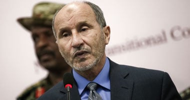 مصطفى عبد الجليل رئيس المجلس الانتقالى الليبي