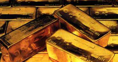الذهب العالمى يرتفع لكن الأسهم والدولار يكبحان المكاسب 