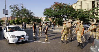 قوات الجيش تعزز من تواجدها بمحيط دار القضاء العالى