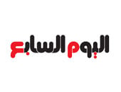 عمال يرفعون أعلام مصر خلال الوقفة - 2015-02 - اليوم السابع