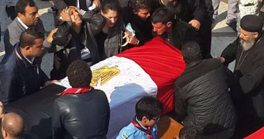 لحظة خروج جثامين شهداء البطرسية "ملفوفين" بعلم مصر من الكنيسة