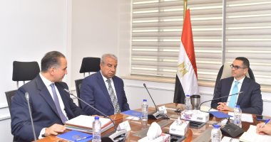 وزير الاستثمار يلتقي ممثلي تحالف صناعي دولي لبحث فرص التعاون في قطاع التكنولوجيا البيئية وزير الاستثمار يلتقي ممثلي تحالف صناعي دولي لبحث فرص التعاون في قطاع التكنولوجيا البيئية