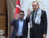 جنون العظمة.. أردوغان يستغل فلسطينيا مصابا بمتلازمة داون لدعم رابعة