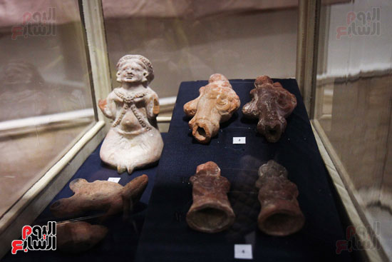 خالد العنانى يفتتح معرض المضبوطات الأثرية بالمتحف المصرى (22)